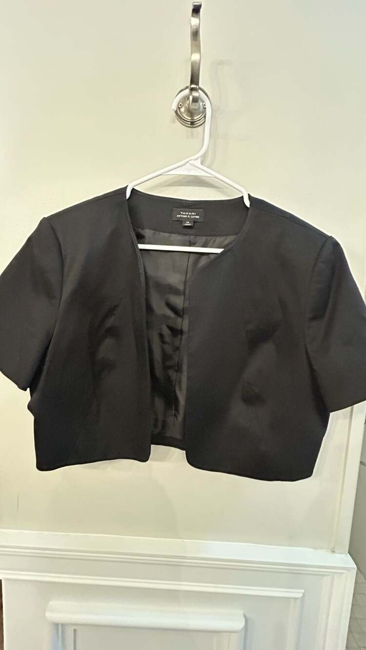 Tahari Arthur S. Levine Women's Black Open Front  Bolero Jacket Size 14